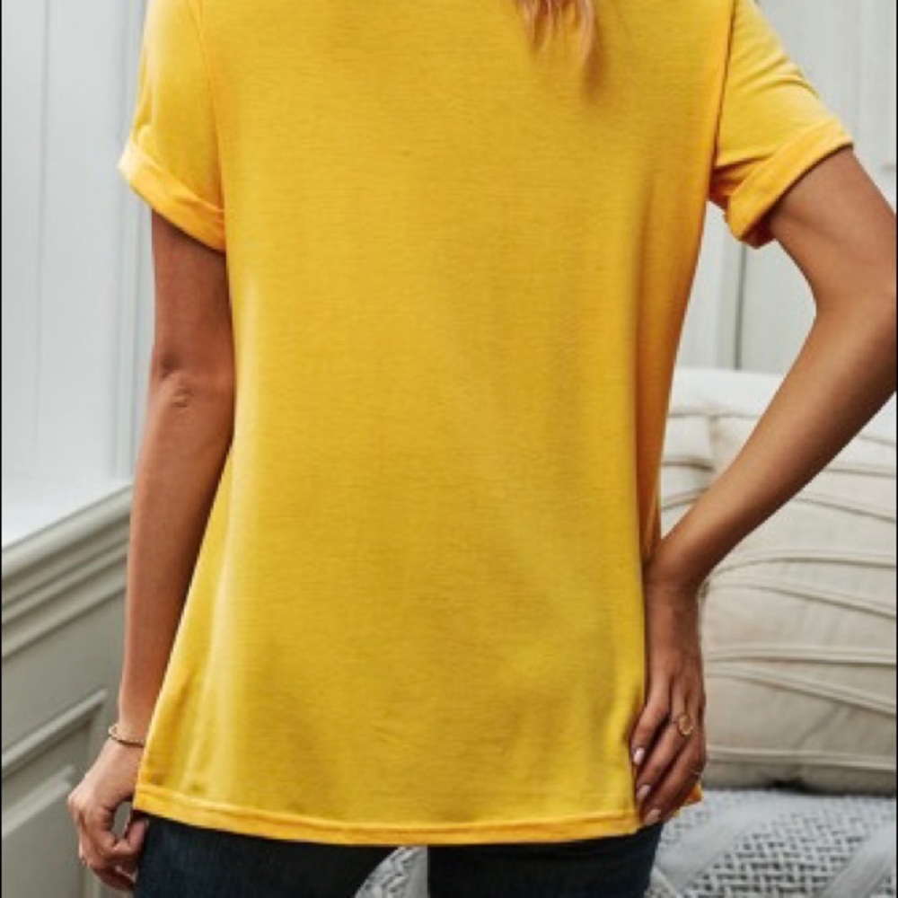 Sunflower Shirt🌻 - Picture 4 of 10